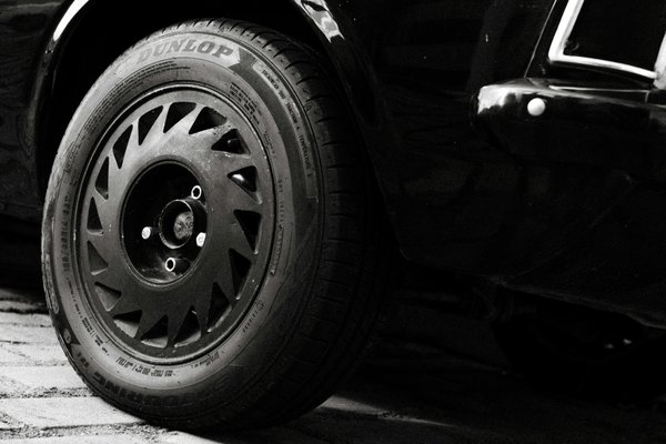 L'impact de la marque et du modèle sur le prix de vente de votre voiture